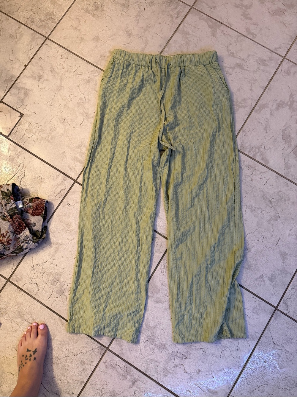 Saige Olive Green Boxer-Style Stripe Pants – Size L